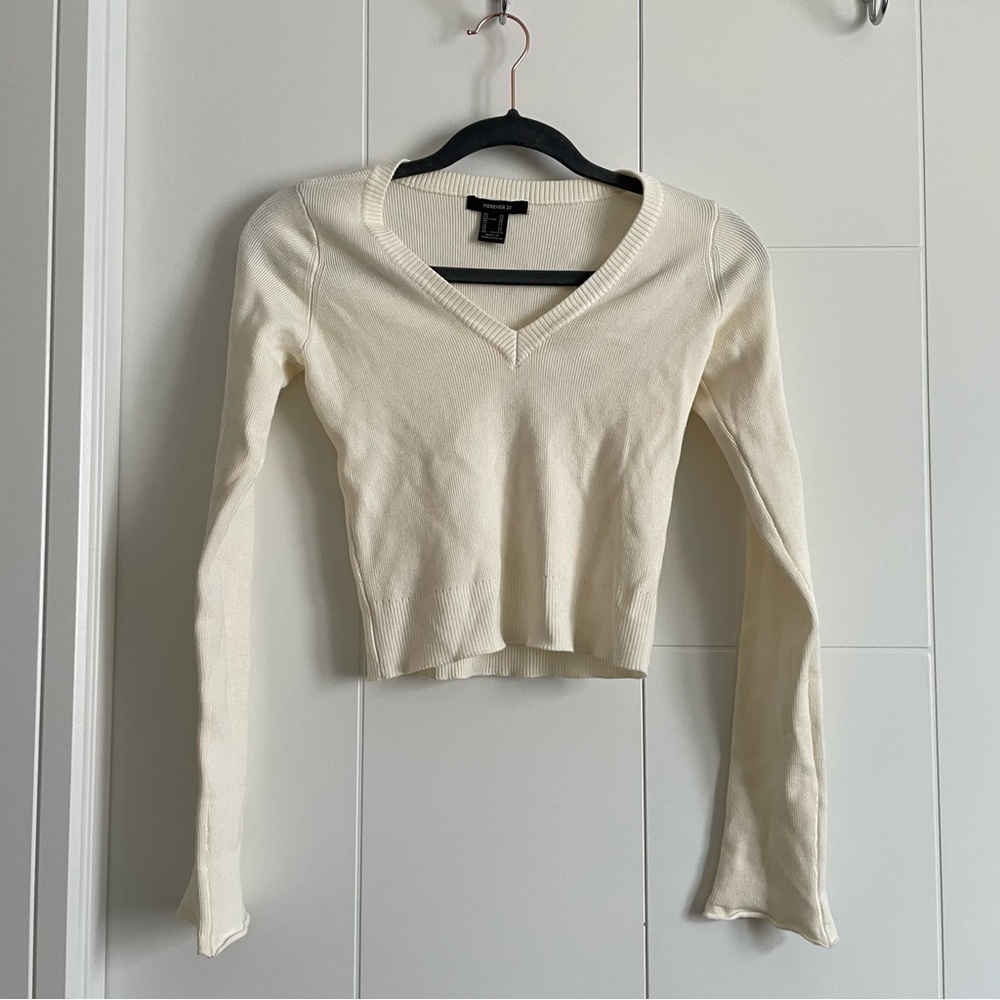 3/$45 Forever 25 Crop Vneck Flared Sleeve Light Knit Sweater